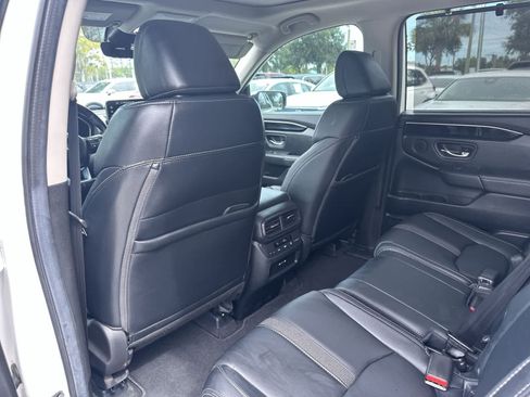 Used 2025 Honda Pilot Touring image 14