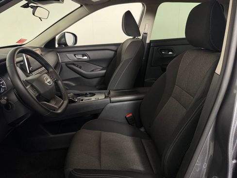 Used 2025 Nissan Rogue SV FWD image 21