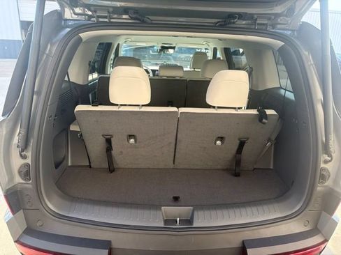 Used 2025 Hyundai Santa Fe SEL FWD image 20