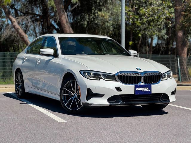 Used 2019 BMW 330i Sedan w/ Premium Package RWD image 1