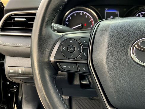 Used 2021 Toyota Camry SE w/ Convenience Package image 23