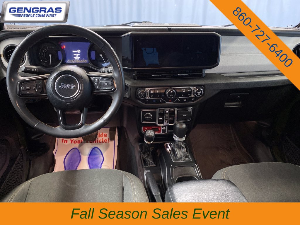 Used 2024 Jeep Wrangler Unlimited AWD/4WD image 29