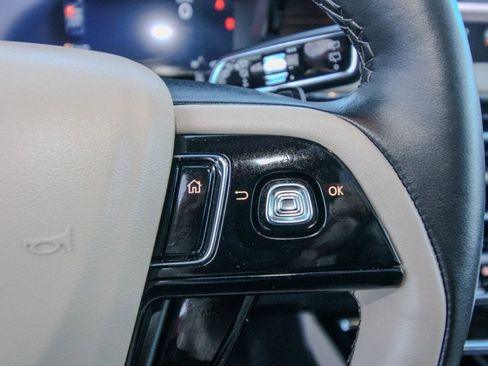 Used 2025 Lincoln Corsair Reserve w/ Towing Package image 21