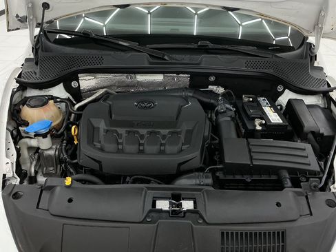 Used 2019 Volkswagen Beetle 2.0T S FWD image 35