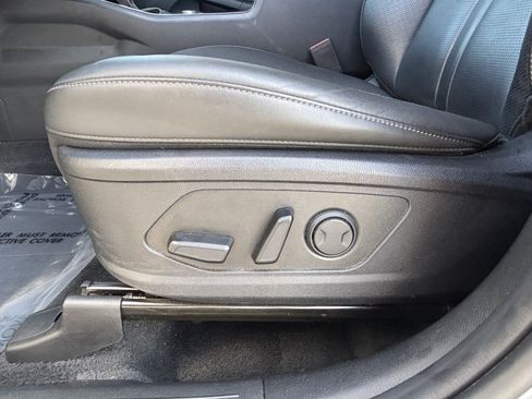 Used 2025 Kia Sorento EX AWD/4WD image 16