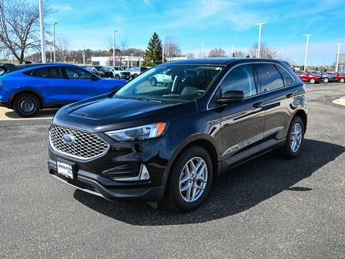 Certified 2024 Ford Edge SEL w/ Convenience Package image 9