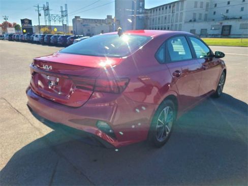 Used 2023 Kia Forte LXS image 7