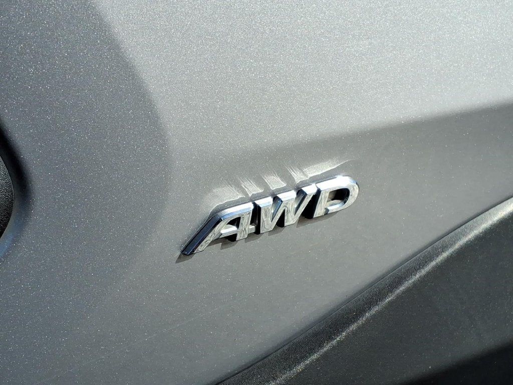Used 2022 Toyota RAV4 Limited AWD/4WD image 10