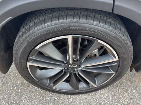 Used 2025 INFINITI QX50 Sport image 10