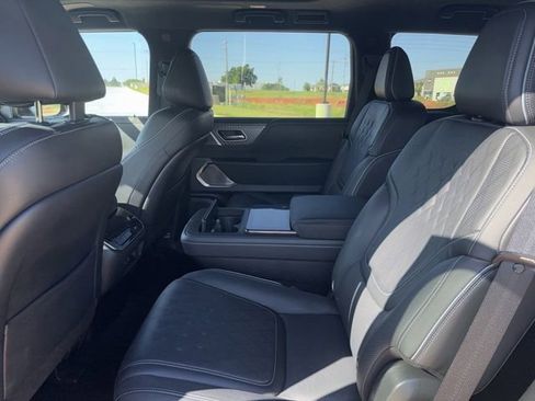 Used 2025 INFINITI QX80 Autograph w/ Premium Cargo Package AWD/4WD image 7