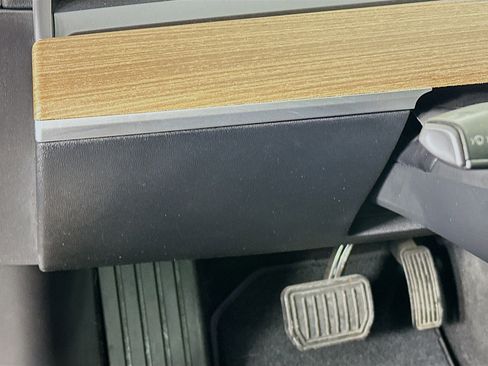 Used 2018 Tesla Model 3 Long Range image 16