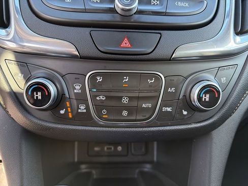 Used 2019 Chevrolet Equinox Premier image 20