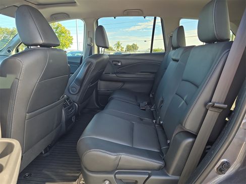 Certified 2022 Honda Pilot Special Edition image 13