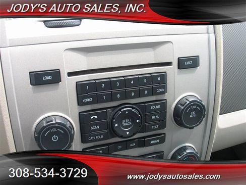 Used 2012 Ford Escape XLT AWD/4WD image 18