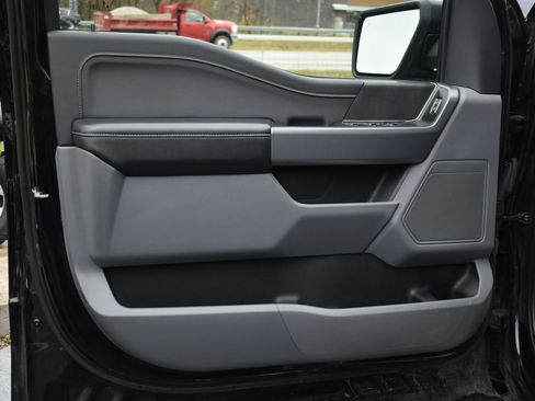 Used 2024 Ford F150 XLT w/ Mobile Office Package image 11