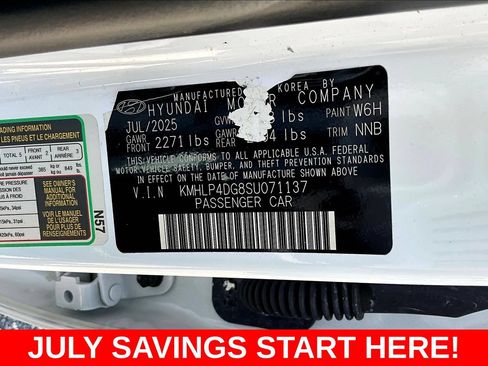 Used 2025 Hyundai Elantra Limited FWD image 21