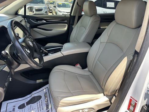 Used 2020 Buick Enclave Essence FWD image 19