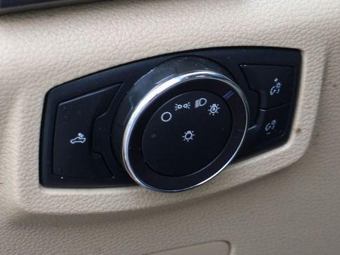 Used 2019 Ford F350 XLT w/ Camper Package image 21