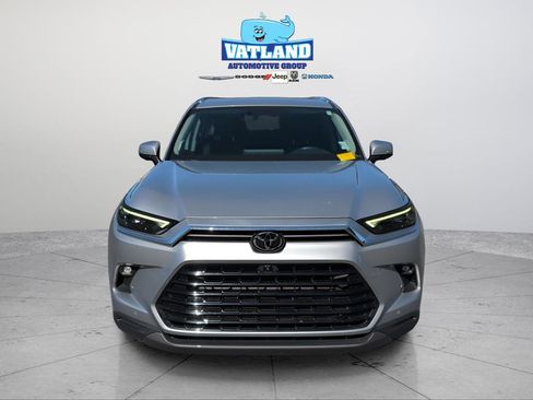 Used 2024 Toyota Grand Highlander FWD image 8
