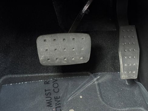 Used 2025 Buick Enclave Preferred image 41