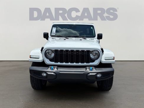 Used 2024 Jeep Wrangler Unlimited w/ Convenience Group AWD/4WD image 2