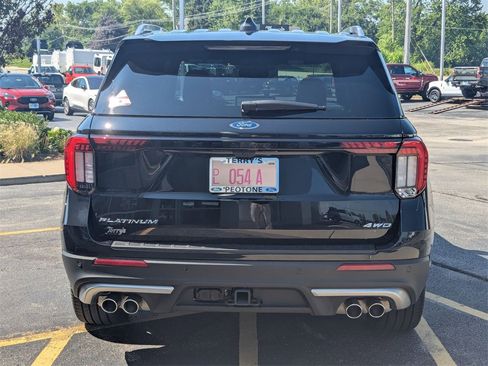 Used 2025 Ford Explorer Platinum w/ Ultimate Package image 4