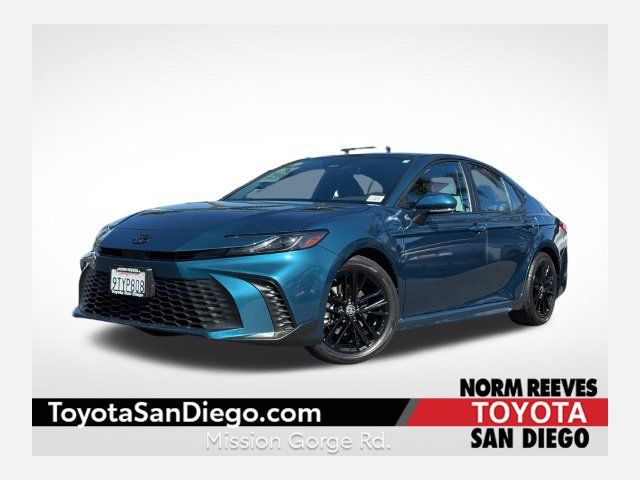 Certified 2025 Toyota Camry SE w/ Convenience Package FWD image 1