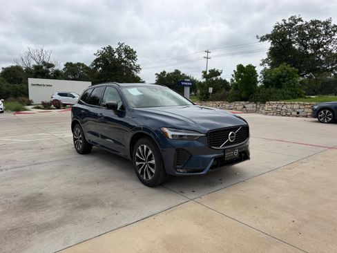Certified 2023 Volvo XC60 B5 Plus FWD image 7
