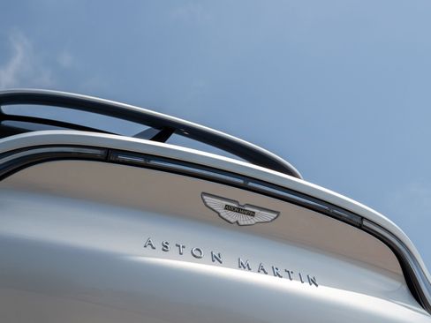 Used 2021 Aston Martin DBX AWD/4WD image 20