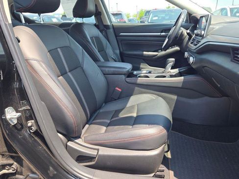 Used 2023 Nissan Altima 2.5 SR FWD image 6