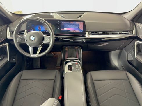 Used 2025 BMW X1 xDrive28i AWD/4WD image 17
