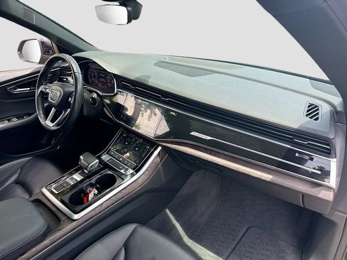 Used 2020 Audi Q8 Premium Plus w/ Premium Plus Package AWD/4WD image 33