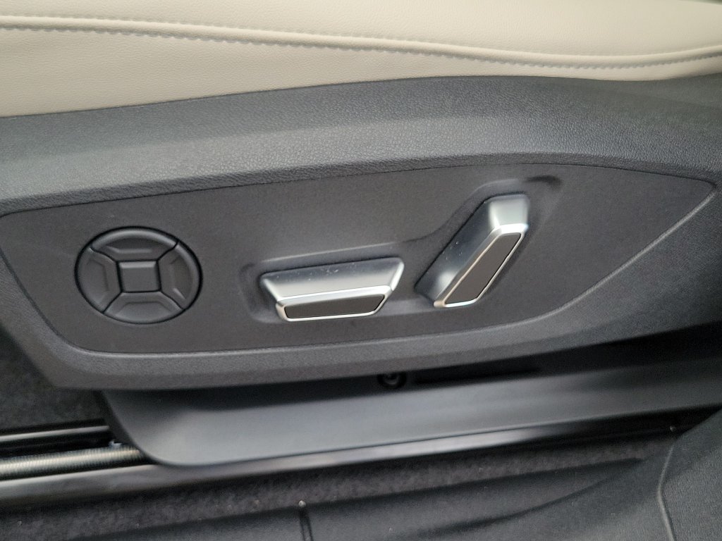 New 2026 Audi Q3 quattro 2.0T AWD/4WD image 18