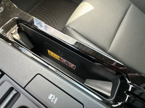 New 2026 Toyota Prius XLE FWD image 21
