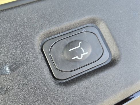 New 2025 Ford Expedition Platinum image 14