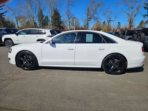 Used 2014 Audi S8 image 4