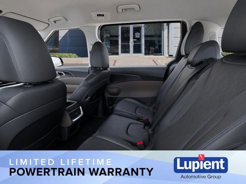 New 2026 Kia Carnival LXS image 23