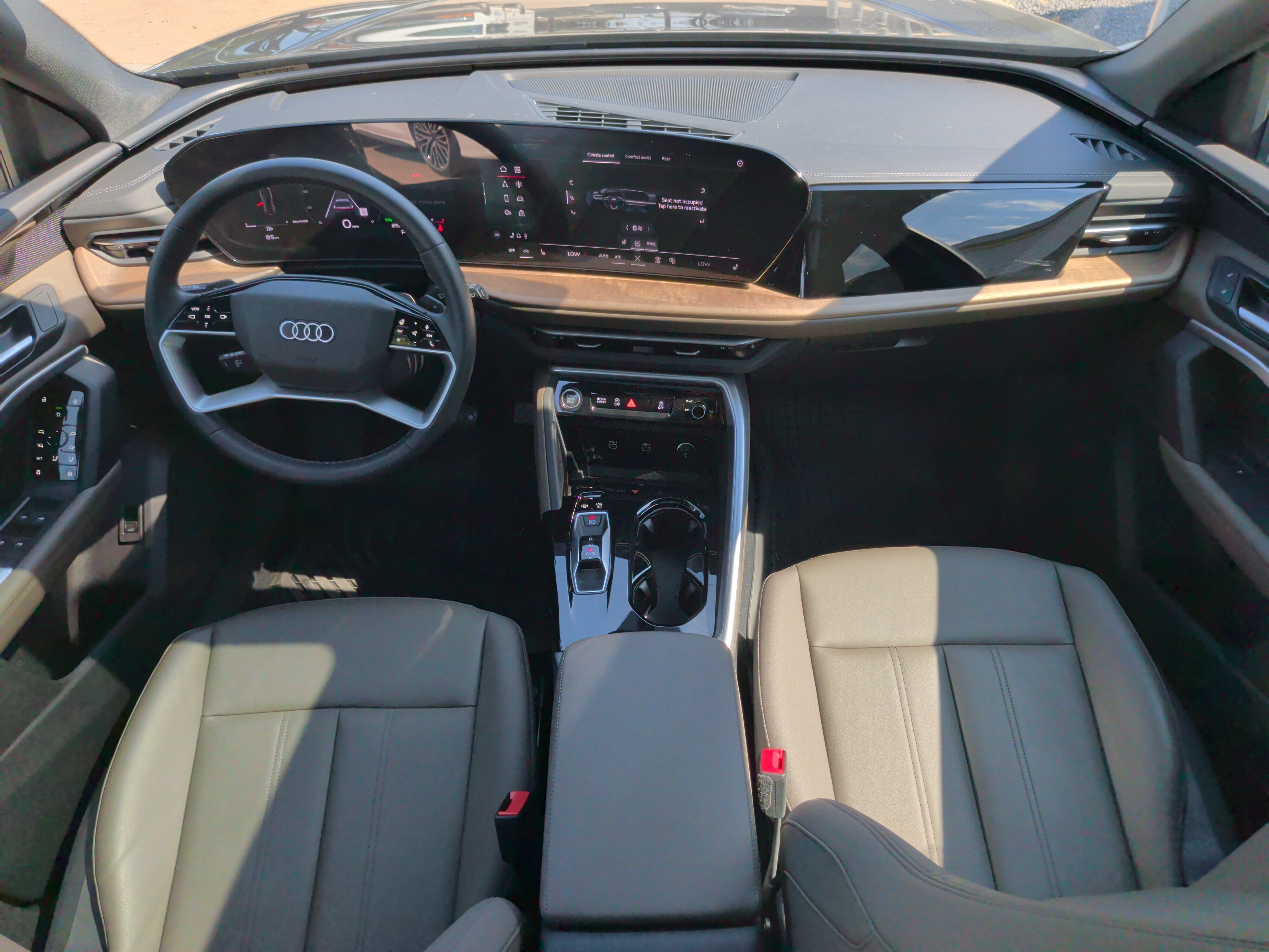 Used 2025 Audi Q5 Premium w/ Convenience Package AWD/4WD image 29