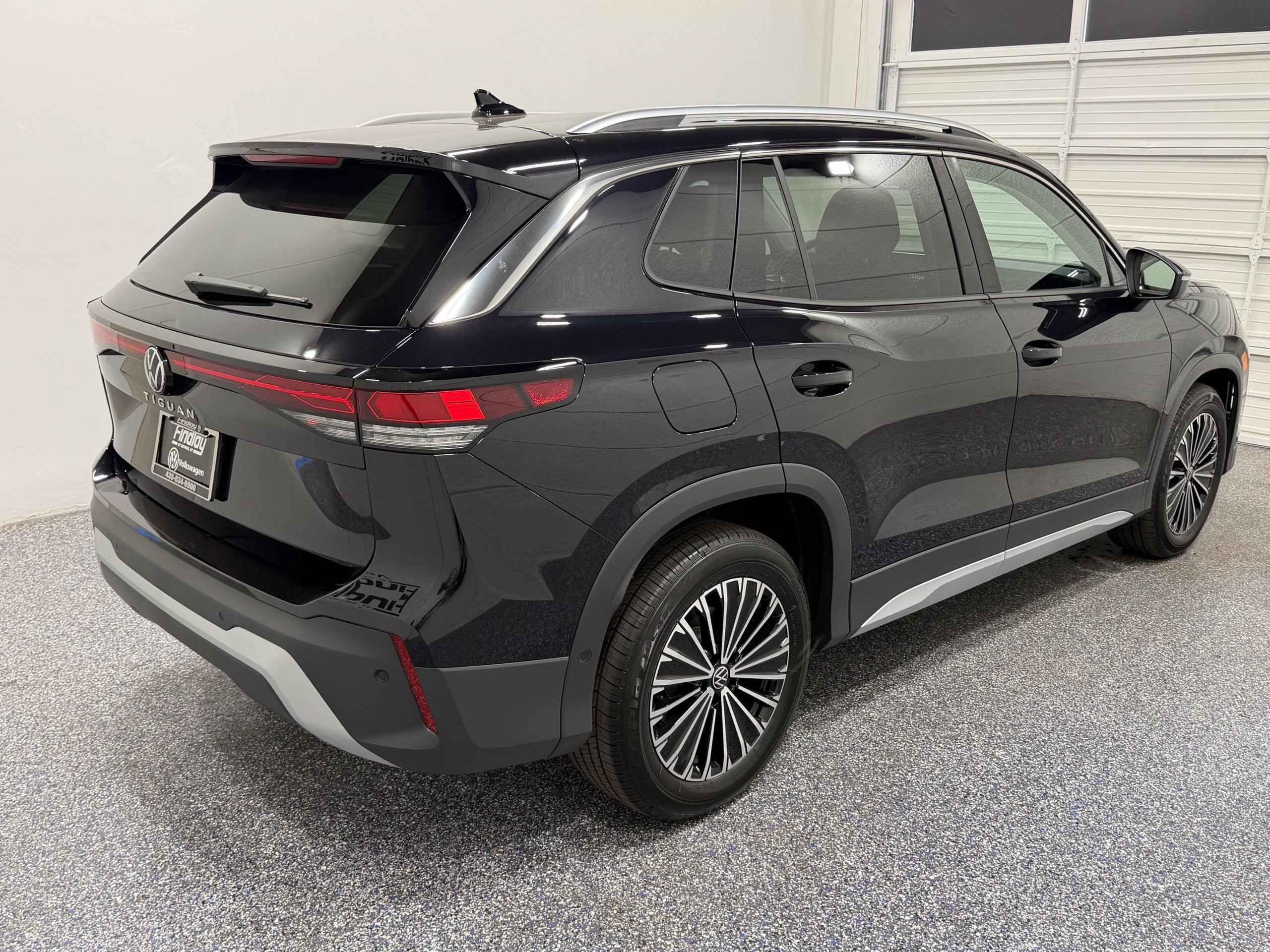 New 2026 Volkswagen Tiguan S FWD image 6