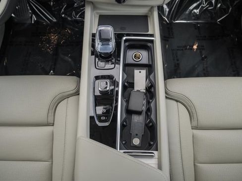New 2027 Volvo XC60 B5 Ultra AWD/4WD image 28