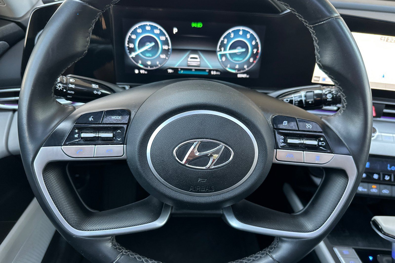 Used 2022 Hyundai Elantra Limited w/ Cargo Package FWD image 25
