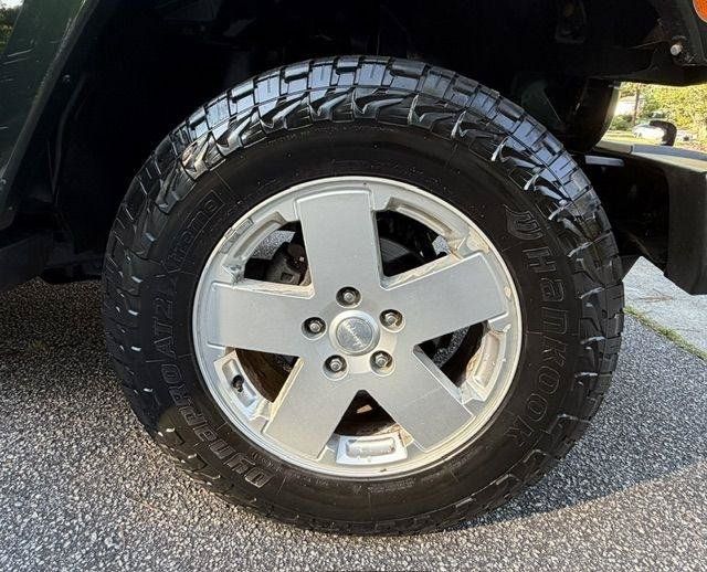 Used 2011 Jeep Wrangler Unlimited Sahara w/ Connectivity Group AWD/4WD image 31