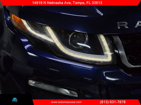 Used 2018 Land Rover Range Rover Evoque SE image 3