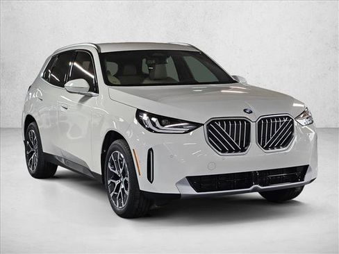 Used 2026 BMW X3 xDrive30 image 3