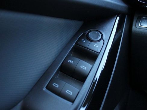 New 2026 Chevrolet Equinox LT w/ Convenience Package II image 13