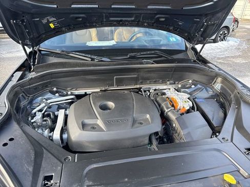 Certified 2024 Volvo XC90 T8 Ultimate w/ Protection Package image 15