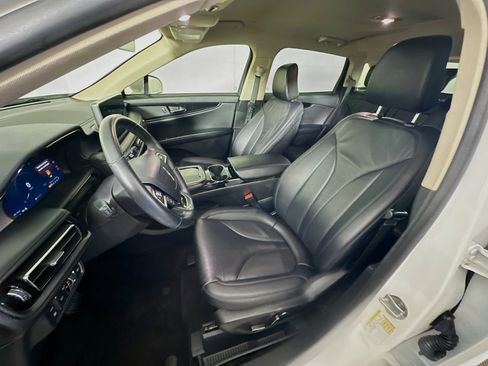 Used 2021 Lincoln Nautilus FWD w/ Equipment Group 101A image 13