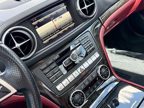Used 2016 Mercedes-Benz SL 550 w/ Sport Wheel Package image 23
