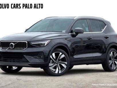 New 2025 Volvo XC40 B5 Ultra w/ Climate Package