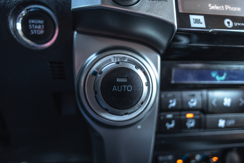 Used 2021 Toyota 4Runner Limited AWD/4WD image 20